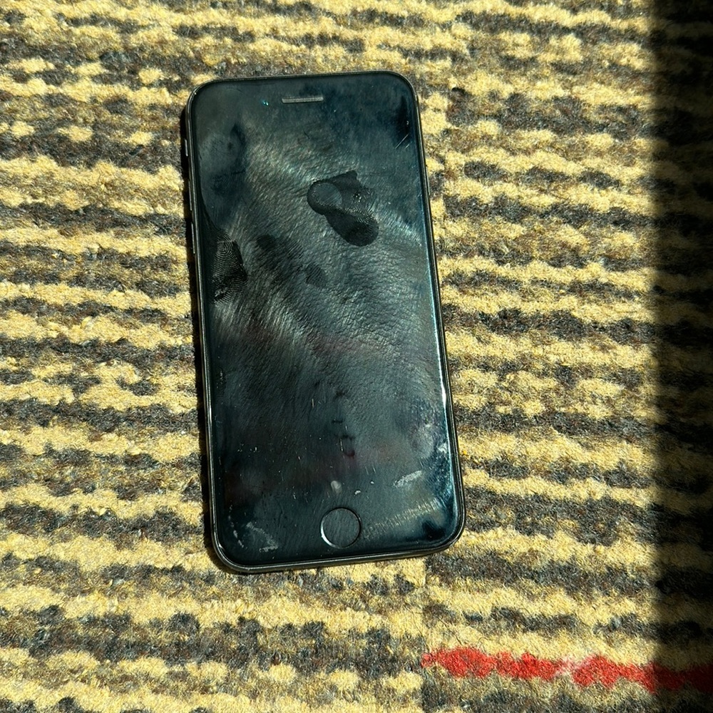 iPhone 8, black
